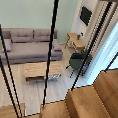 Vasileiadou & Maisonettes フロギタ